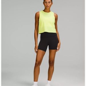 Lulu Lemon Black Wunder Train High-Rise Short 6" - Size 4